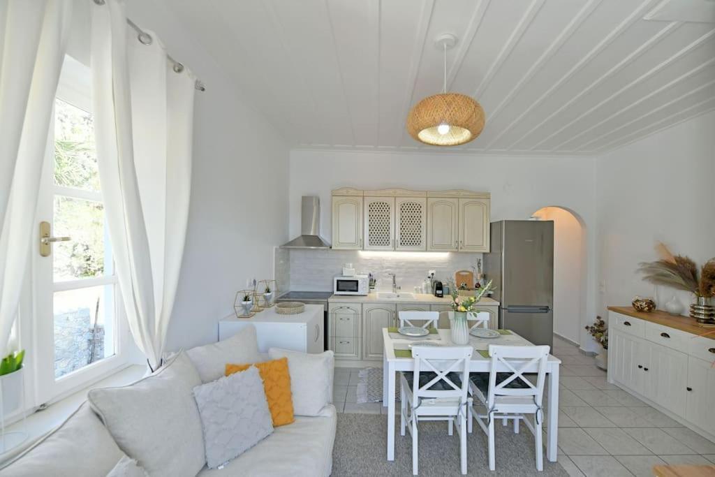 Olivo II Luxury Apartment Hydra  Extérieur photo